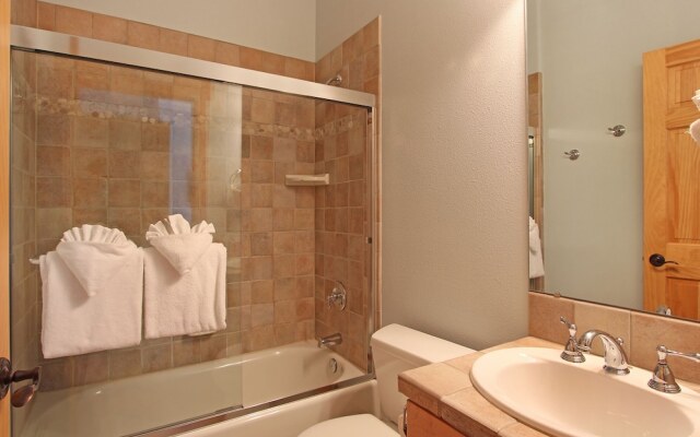 Thunder Mountain S8 2 Bedroom Condo by RedAwning