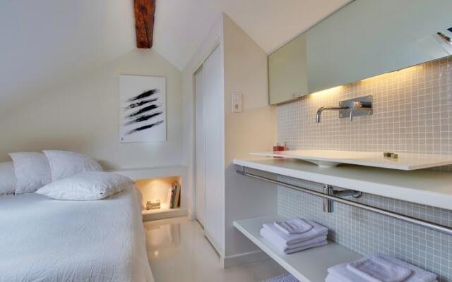 Maison DHôtes-Guest House A Côté
