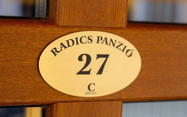 Radics Panzió Étterem és Pihenő Központ