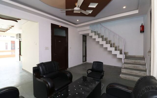 OYO 28356 Krishna Inn