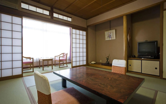 Yunogo Onsen Chikutei – Guest Rooms – Mimasaka