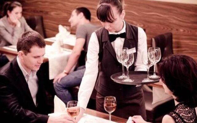 Гостинично-ресторанный комплекс с пляжем RiverSide