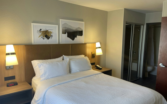 Staybridge Suites West Des Moines by IHG