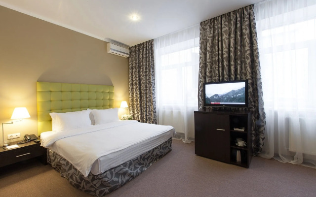 Bontiak Hotel
