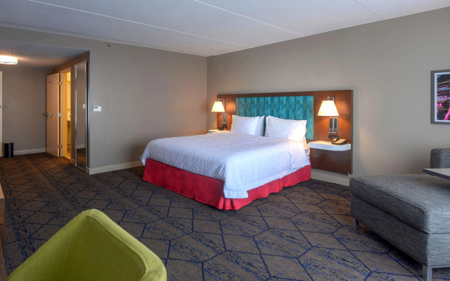 Hampton Inn & Suites ATL-Six Flags