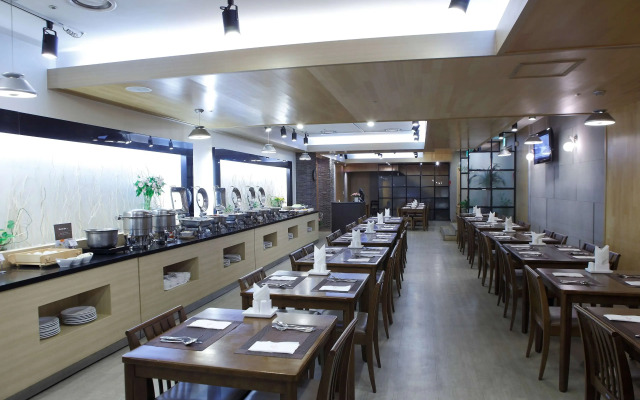 Ramada by Wyndham Dongtan Hotel