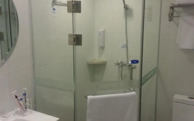 Elan Hotel