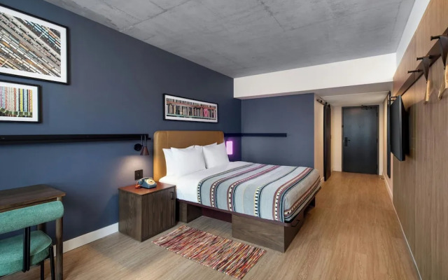 New Hotel Moxy Montreal Downtown