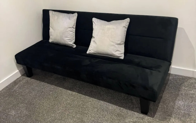Bright & Cozy Hull Stay