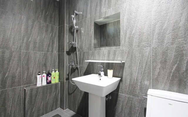 Jeonju Gosa Yaja Hanokmaeul