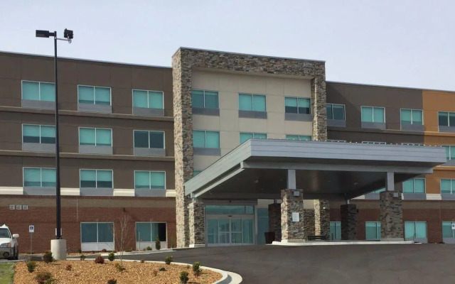 Holiday Inn Express & Suites Danville by IHG