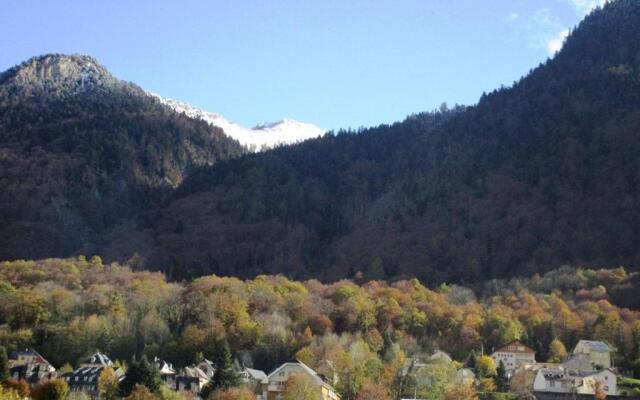 Appartement Cauterets, 3 pièces, 6 personnes - FR-1-234-241