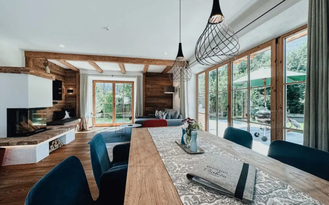 Chalet Nordic Modern Retreat