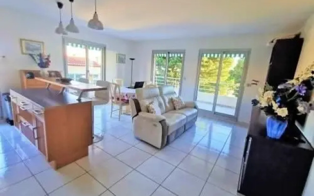 Appartement toit mer – aux portes de Nice