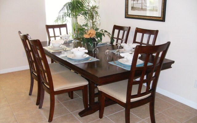 4 Bedroom - Budget Home With Private Pool