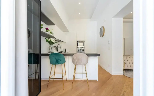 Aristocrat Chiaia Bridge