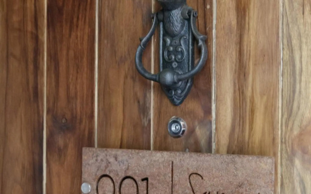 Sanae' Townhouse Chiang Mai
