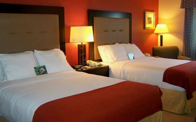 Holiday Inn Express Kendallville