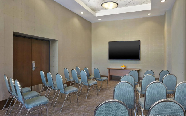 Grand Park Hotel Vancouver Airport, an Ascend Collection Hotel