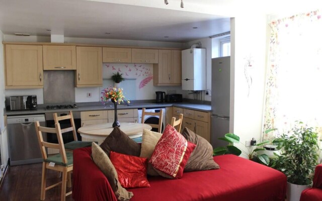 Modern and Cosy Apartment in North London, UK