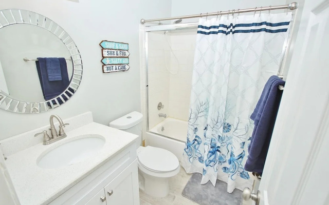 Colony Beach Club 241