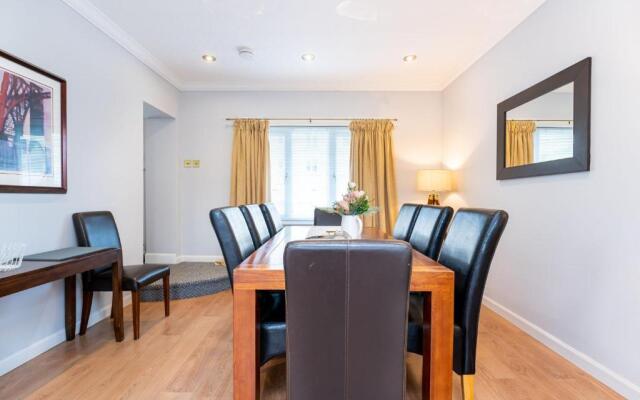 NEW Four Bedroom House - all rooms ensuite