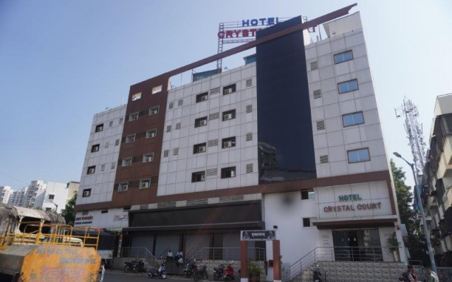 Hotel Crystal Court