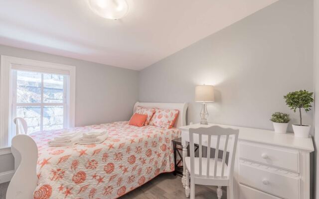 Harborsides Neighbor