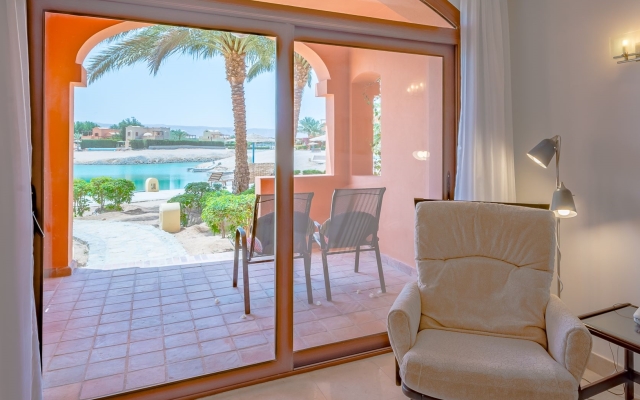 VESTA - Luxury APT - 1BR - West Golf