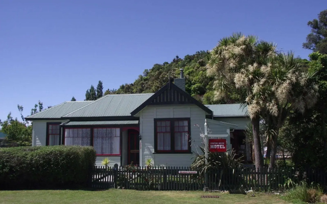 The Station House Motel