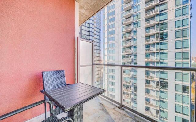 Modern 2BR Apt - DT Calgary w City Views