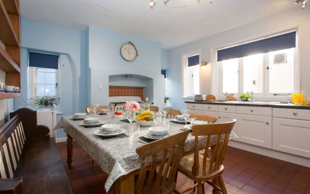Roseberry House