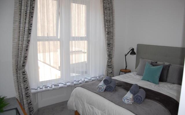Central Living Apartment