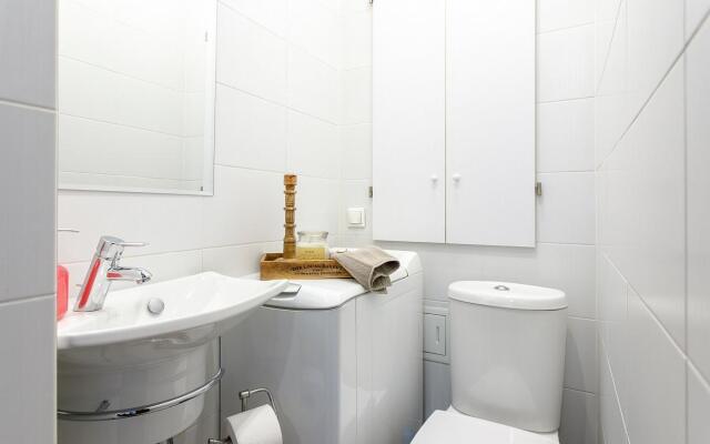 GMApartments (ДжиЭмАпартментс) на улице Большая Бронная 29