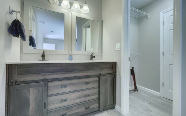 Bay Oaks C Second Floor