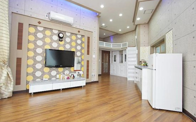 Geojedo Tour House Pension