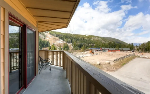 Red Hawk Lodge 2240