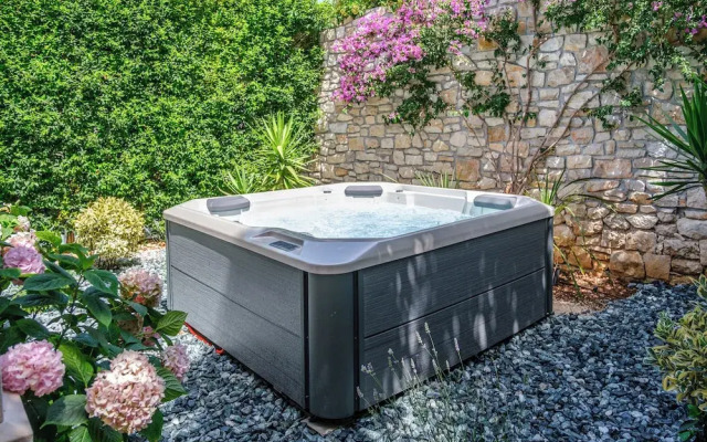 Villa Stone Pearl