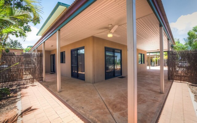 Ningaloo Breeze Villa 2