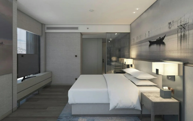 Courtyard by Marriott Danang Han River
