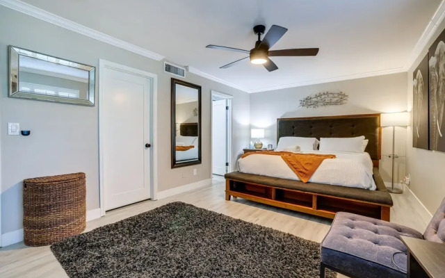 Bright Tempe Home w/ Fenced Backyard!