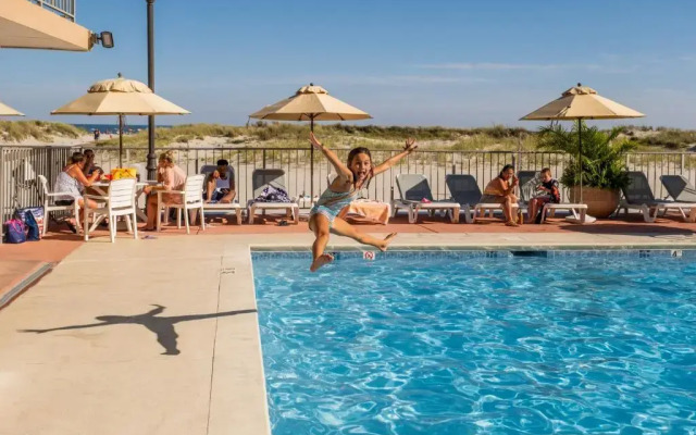 Reges Oceanfront Resort