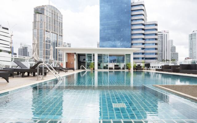 Maple Haus Sukhumvit 33 by Favstay