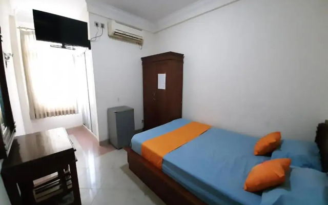 OYO 91327 Residence 38
