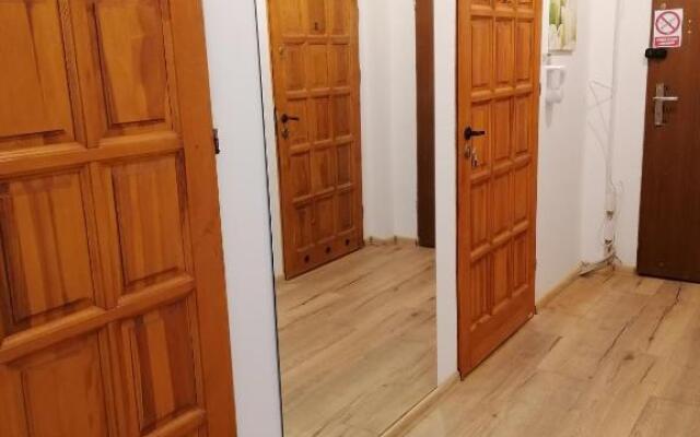 Hostel Tulip - Pokój 7 ze wspólną łazienką i kuchnią