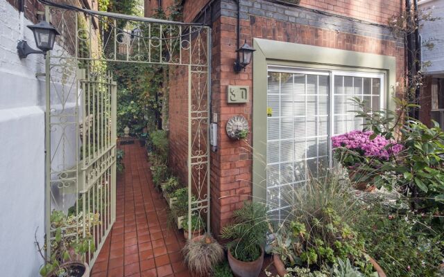 Heart of Hampstead Retreat