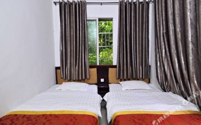 Zhenyuan Qianzhen Hotel