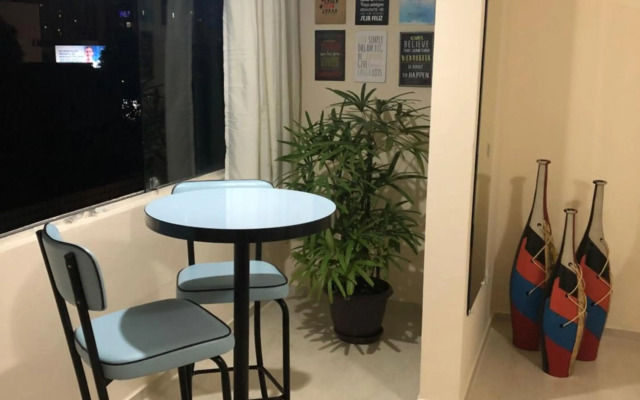 Lindo APARTAMENTO com Varanda à 200m - Praia de BOA VIAGEM