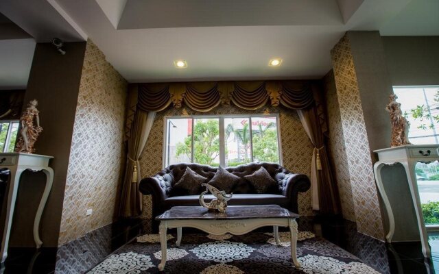 Harmonize Hotel (SHA Plus+)