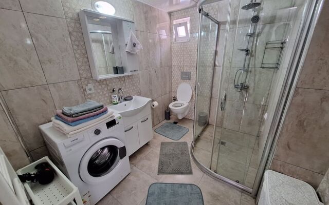 Family Apart Hotel 2022